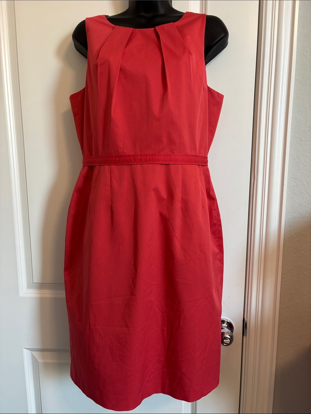 Ellie Tahari Classic Orange Sleeveless Sheath Dress size 10